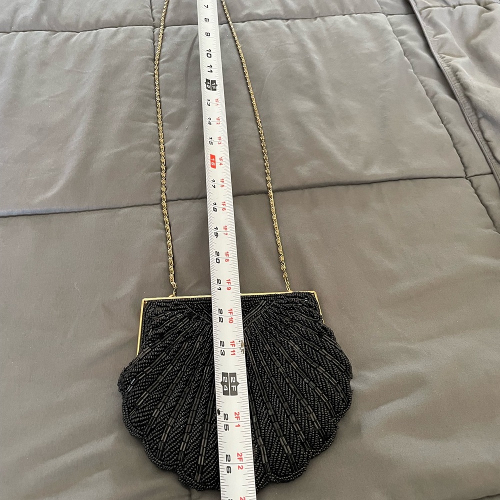 Vintage "La Regale" Black Beaded Scallop Evening Purse ~ Metal Chain Strap - Picture 2 of 9